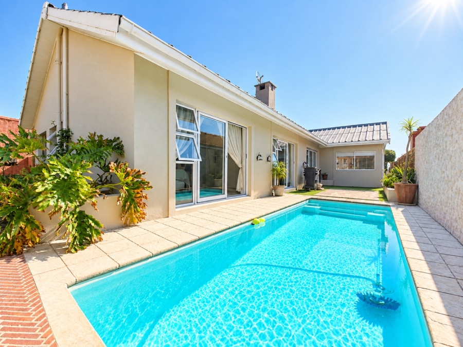 4 Bedroom Property for Sale in Melkbosstrand Central Western Cape